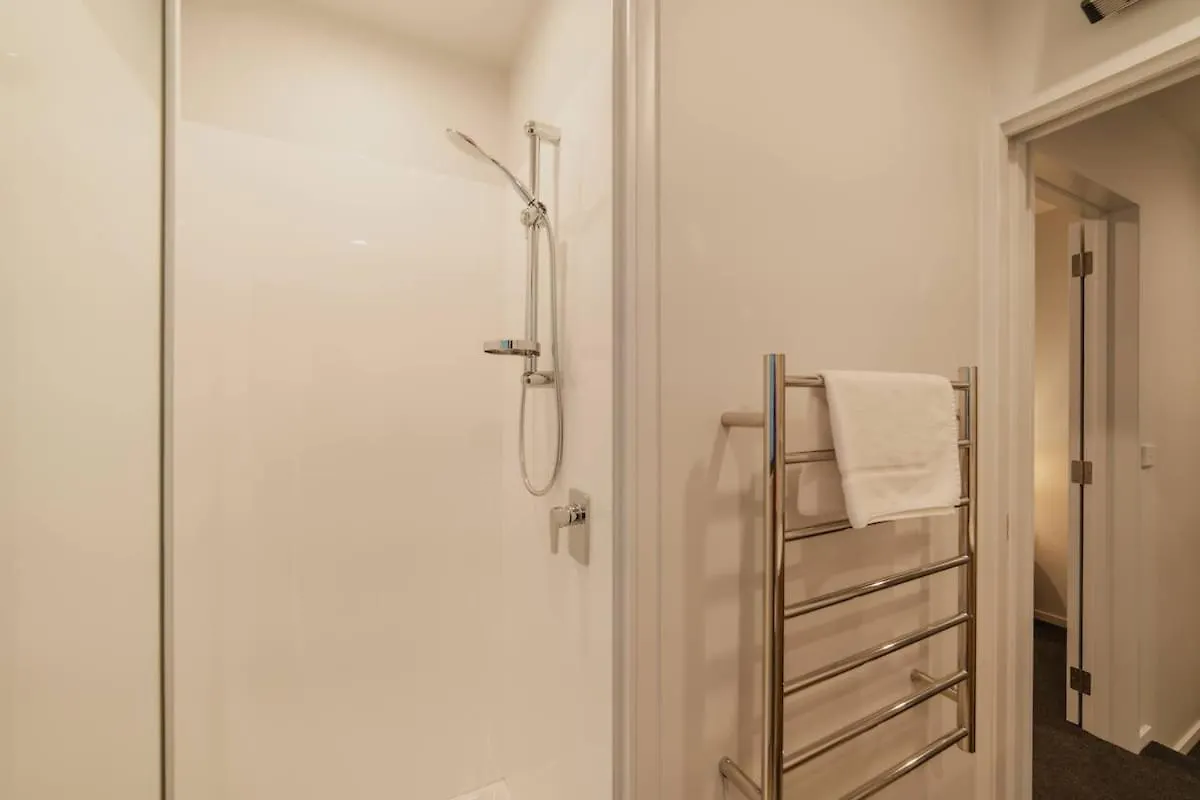 Triple Treat On Fitzgerald - Your 3-Br Getaway Christchurch